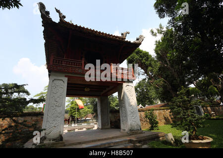 Im Volksmund genannt Van Mieu - Tempel des Konfuzius Tempel der Literatur in Hanoi. Stockfoto