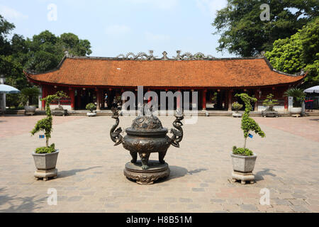 Im Volksmund genannt Van Mieu - Tempel des Konfuzius Tempel der Literatur in Hanoi. Stockfoto