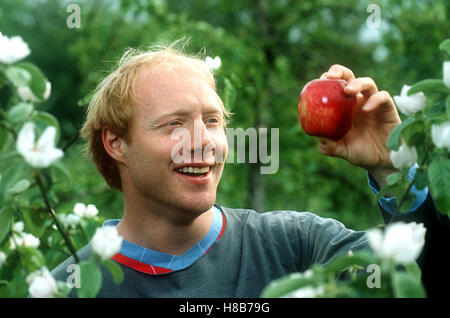 Adam & Eva (ADAM & EVA) D 2003, Regie: Paul Harather, SIMON SCHWARZ, Schlüssel: Apfel, Und Stockfoto