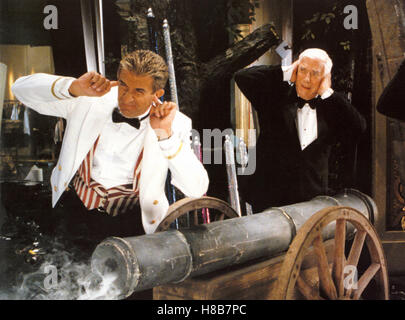 2002 - Durchgeknallt Im All, (2001: A SPACE TRAVESTIE) USA 2000, Regie: Allan A. Goldstein, LESLIE NIELSEN (re), Schlüssel: Kanone, Rauch, Qualm, Lärm Stockfoto