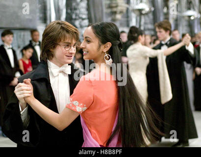 Harry Potter Essentials, (HARRY POTTER und der Feuerkelch) GB-USA 2005, Regie: Mike Newell, DANIEL RADCLIFFE, SHEFALI CHOWDHURY, Schlüssel: Tanzen, Tanzpaar Stockfoto