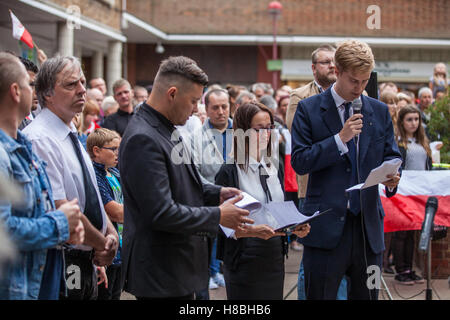 Harlow, Großbritannien. 3. September 2016. Harlow polnische Gemeinschaft nimmt eine Mahnwache für Arkadiusz (Arek) Jóźwik, 40. Stockfoto