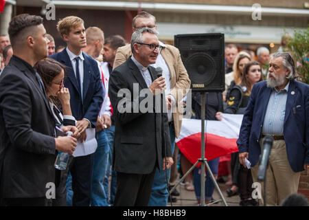 Harlow, Großbritannien. 3. September 2016. Harlow polnische Gemeinschaft nimmt eine Mahnwache für Arkadiusz (Arek) Jóźwik, 40. Stockfoto