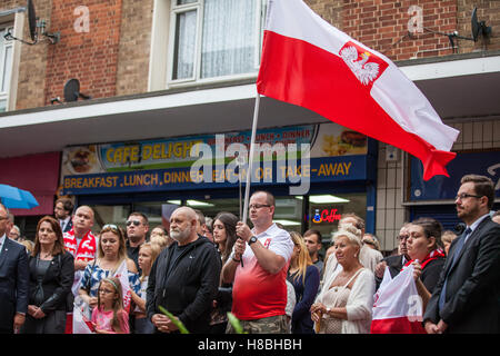 Harlow, Großbritannien. 3. September 2016. Harlow polnische Gemeinschaft nimmt eine Mahnwache für Arkadiusz (Arek) Jóźwik, 40. Stockfoto