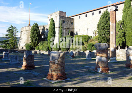 Triest, Italien, Forense romanische Basilika & Schloss Sankt Giusto Stockfoto