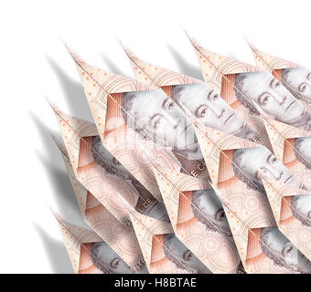 Papierflieger aus Geldscheinen, die Onedirectional in den Himmel fliegen gemacht Stockfoto