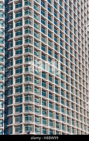 Detail der Fenster des Zentrum Punkt Bürogebäude in london Stockfoto