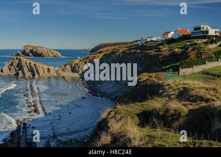 Strand von La Arnia, Liencres, Kantabrien, Spanien. Stockfoto