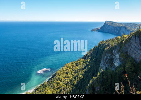 Cap Bon Ami von Mont-Saint-Alban Aussichtspunkt im Forillon Nationalpark, Gaspe Halbinsel, Quebec, Kanada Stockfoto