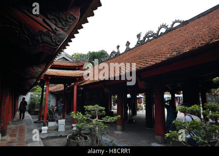 Im Volksmund genannt Van Mieu - Tempel des Konfuzius Tempel der Literatur in Hanoi. Stockfoto