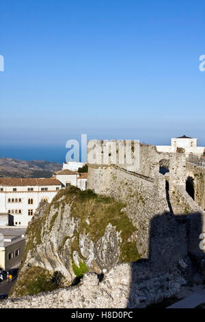 Die Burg von Monte Sant ' Angelo, verfolgt von den Geist Bincalancia, Gargano, Foggia, Apulien, Italien, Europa Stockfoto