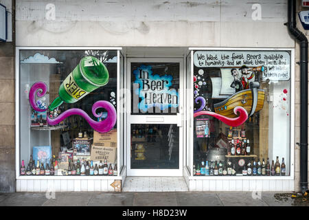 "Im Bier-Himmel" Shop Verkauf Sorten Biere der Welt Stockfoto