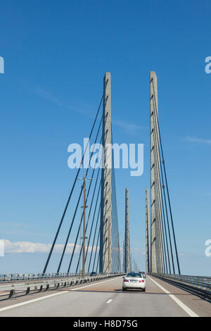 Öresund / Øresund-Brücke, zweigleisigen Eisenbahn- und zweispurige Brücke-Tunnel zwischen Dänemark und Schweden, Skandinavien Stockfoto