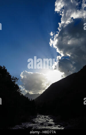 Sant Nicolau Fluss im Aiguestortes Nationalpark in den katalanischen Pyrenäen, Spanien Stockfoto