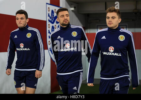 Schottlands John McGinn (L - R), Russell Martin und James Forrest während einer Trainingseinheit im Wembley Stadium, London. Stockfoto