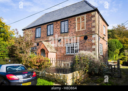 Queen Anne Cottage in Patney Wiltshire UK Stockfoto