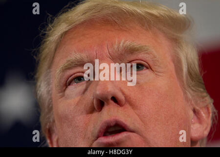 Foto: 18. April 2015, Nashua, NH, USA: Donald Trump, Rede auf #FITN (Faust in der Nation) Republican Leadership Summit im Crown Plaza Nashua in Nashua, NH.   (Foto von Keiko Hiromi/AFLO) Stockfoto