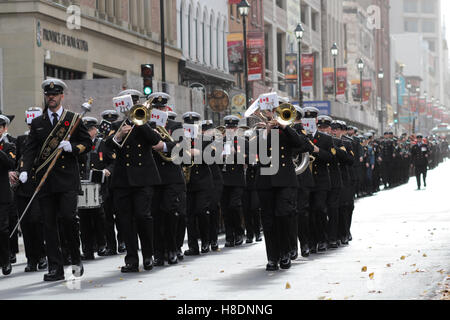 Halifax, Kanada. 11. November 2016. Der Remembrance Day Parade in Halifax, N.S., 11. November 2016. Bildnachweis: Lee Brown/Alamy Live-Nachrichten Stockfoto