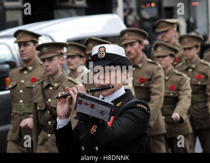 Halifax, Kanada. 11. November 2016. Der Remembrance Day Parade in Halifax, N.S., 11. November 2016. Bildnachweis: Lee Brown/Alamy Live-Nachrichten Stockfoto