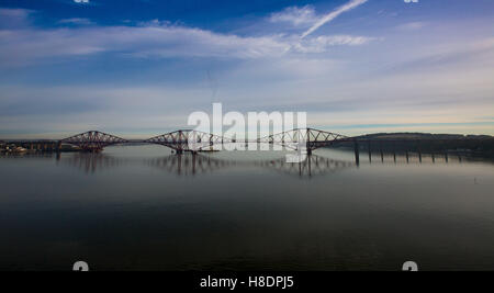 Queensferry, Edinburgh, Schottland, 11. November, 2016. Forth-Eisenbahnbrücke Phil Hutchinson/Alamy Live-Nachrichten Stockfoto