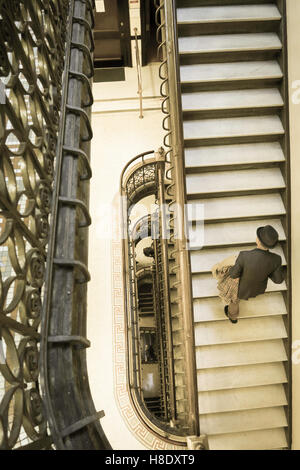 Vintage verzierte Treppenhaus, NYC, Stockfoto