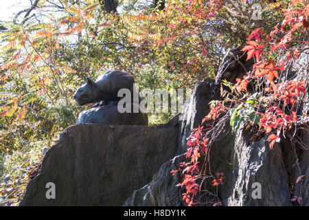 "Noch Hunt" Cougar Skulptur, Ost fahren, "Cat Hill', Central Park, New York Stockfoto