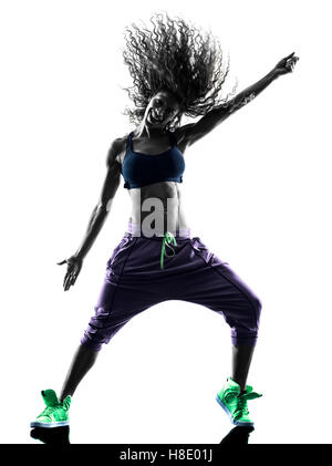 eine Afrikanerin Frau Zumba Tänzer tanzen Übungen im Studio Silhouette isoliert auf weißem Hintergrund Stockfoto