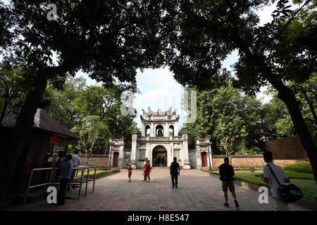 Im Volksmund genannt Van Mieu - Tempel des Konfuzius Tempel der Literatur in Hanoi. Stockfoto