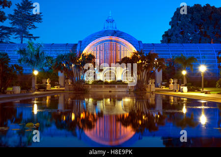 Botanische Gebäude und Seerosenteich. Balboa Park, San Diego, California, United States. Stockfoto