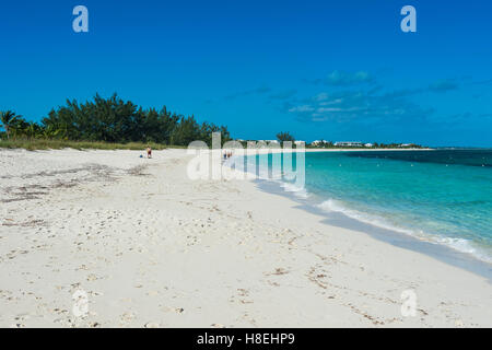 Welt berühmten Grace Bay Beach, Providenciales, Turks- und Caicosinseln, Karibik, Mittelamerika Stockfoto