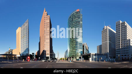 Der Potsdamer Platz mit DB Tower, Sony Center und Kollhoff Turm Tower, Berlin-Mitte, Berlin, Deutschland, Europa Stockfoto