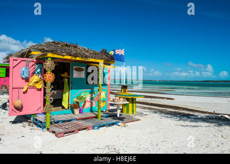 Bunte Shop auf fünf Cay Beach, Providenciales, Turks- und Caicosinseln, Karibik, Mittelamerika Stockfoto