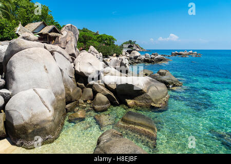 Ein Bungalow verfügt über die perfekte Sicht auf die Küste in Koh Tao, Thailand, Südostasien, Asien Stockfoto