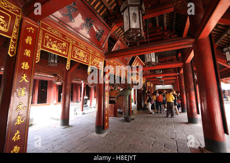Im Volksmund genannt Van Mieu - Tempel des Konfuzius Tempel der Literatur in Hanoi. Stockfoto