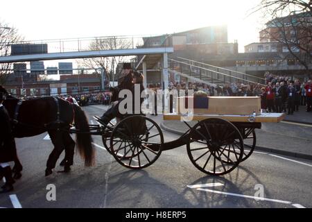 König Richard III - die Prozession seine sterblichen Überreste durch Leicester - März 2015 Stockfoto