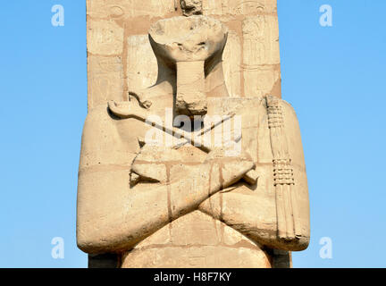 Osirid-Statue am Ramesseum, Leichenhalle Tempel des Pharao Ramses oder Ramses II, thebanischen Nekropole, Westbank von Luxor, Ägypten Stockfoto