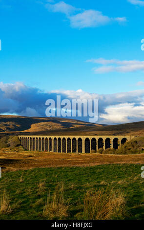 Ribblehead-Viadukt auf Settle & Carlisle Railway Line, Yorkshire Dales National Park, North Yorkshire, England UK Stockfoto