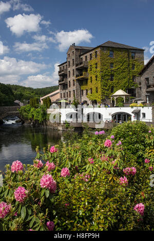 Lakeland Dorf im Wildwasser Hotel, Backbarrow, Nr. Ulverston, Englisch Lake District Stockfoto