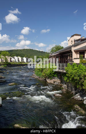 Lakeland Dorf im Wildwasser Hotel, Backbarrow, Nr. Ulverston, Englisch Lake District Stockfoto