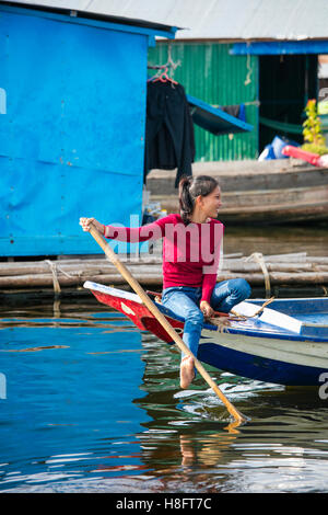 Graben Khla, schwimmenden Fischerdorf, Tonle Sap See, Kambodscha Stockfoto