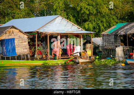 Graben Khla, schwimmenden Fischerdorf, Tonle Sap See, Kambodscha Stockfoto