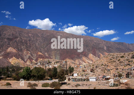 Friedhof in Humahuaca Tal, Jujuy, Argentinien, in der Nähe der vierzehn Farben Hügel Stockfoto