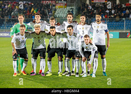 Serravalle, San Marino. 11. November 2016. Teamphoto: Marc-Andre TER STEGEN, TW DFB 22 Mario GOMEZ, DFB 23 Thomas Müller, DFB 13 Mats HUMMELS, DFB 5 Jonas HECTOR, 3 DFB Sami KHEDIRA, DFB 6 Joshua KIMMICH, DFB 18 Serge GNABRY, DFB 8 Benjamin HENRICHS, DFB 17 Ilkay GUENDOGAN, DFB 21 Mario GOETZE, DFB 19 SAN MARINO - Deutschland 0-8 World Cup Qualifikation am 11. November 2016 in San Marino , Italien Fotograf Credit: Peter Schatz/Alamy Live-Nachrichten Stockfoto