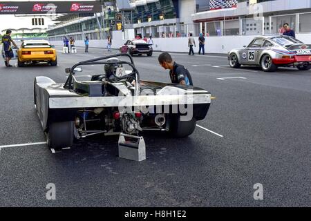 Kuala Lumpur, MALAYSIA. 12. November 2016. Gesamtansicht der Beginn der Asien Classic Car Challenge am 12. November 2016, auf Sepang International Circuit in Kuala Lumpur, Malaysia. © Chris Jung/ZUMA Draht/Alamy Live-Nachrichten Stockfoto