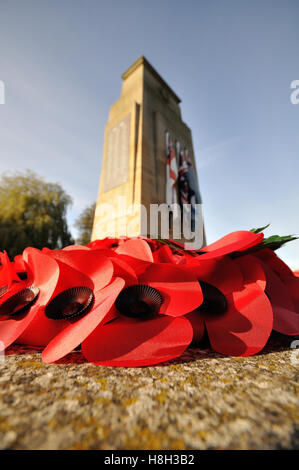 Bourne, Vereinigtes Königreich. 13. November 2016. Remembrance Sunday Ansichten in Bourne, Lincolnshire. Bildnachweis: Jonathan Clarke/Alamy Live-Nachrichten Stockfoto