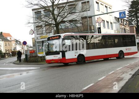 Bus reisen auf Broekhem im Markt Stadt Valkenburg Aan de Geul Niederlande NL 2016 Stockfoto