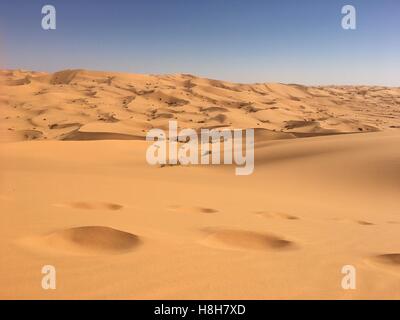 Unbegrenzte leere Wüste Panorama von Nordafrika Bechar Algerien, Taghit Sandwüste Stockfoto