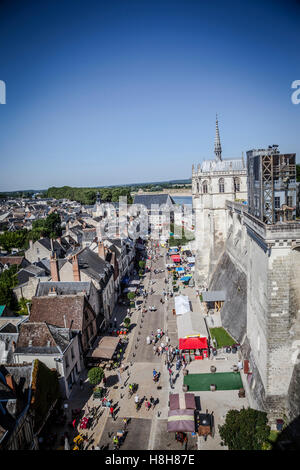 Blick auf eine Straße in der Nähe des Schlosses Amboise, La Loire, Frankreich Stockfoto