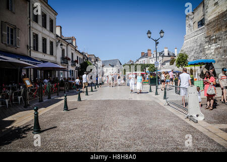 Blick auf eine Straße in der Nähe des Schlosses Amboise, La Loire, Frankreich Stockfoto