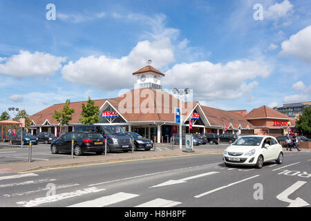 Tesco Supermarkt, High Street, Feltham, London Borough of Hounslow, Greater London, England, United Kingdom Stockfoto
